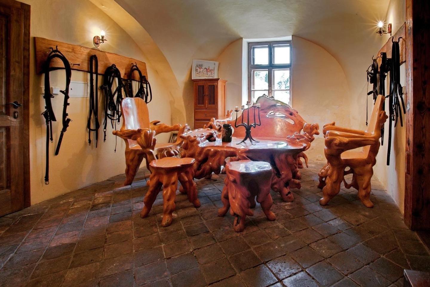 Dvur Olsiny -Hotel And Horse-Riding Karviná Exterior photo